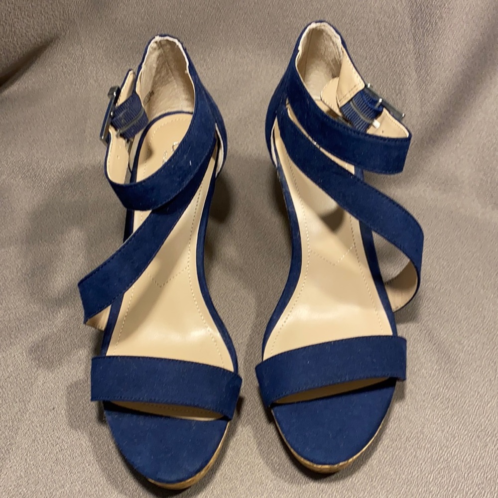 Brand New blue Charles & David wedge sandals size 8